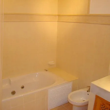 Penthouse Bermuda Beach 5a
